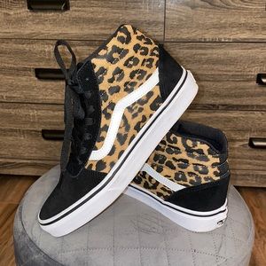 Vans Leopard print high tops/black suede Size 8 W